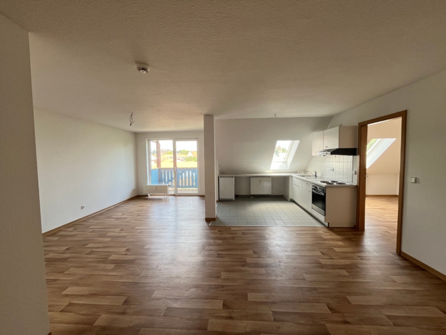 Wohnzimmer mit Küche