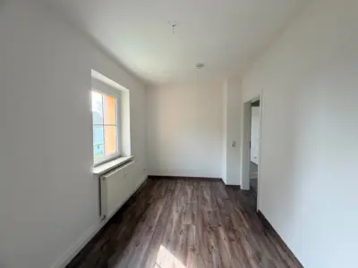 Ruhig, gepflegt und sofort zum Wohlfühlen, 09337 Bernsdorf, Wohnung