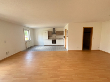Sonniger Balkon, praktische Einbauküche – Ihr neues Zuhause, 38820 Halberstadt, Wohnung
