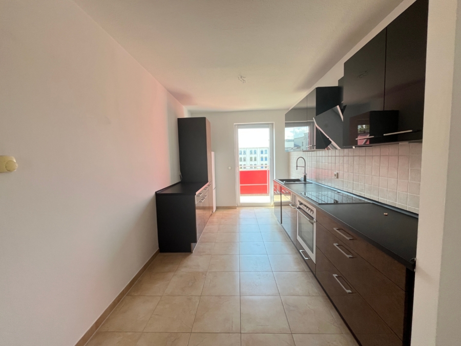 Küche mit Balkon