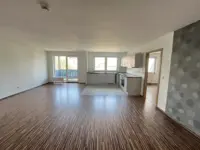 Wohnzimmer mit Küche