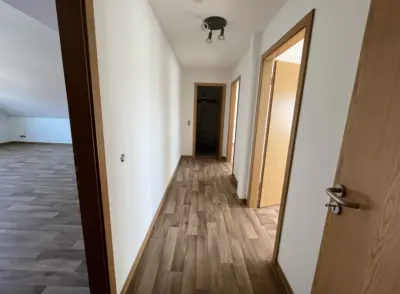 Wohnen über den Dächern – helle Dachgeschoss-Wohnung mit Einbauküche, 38820 Halberstadt, Wohnung