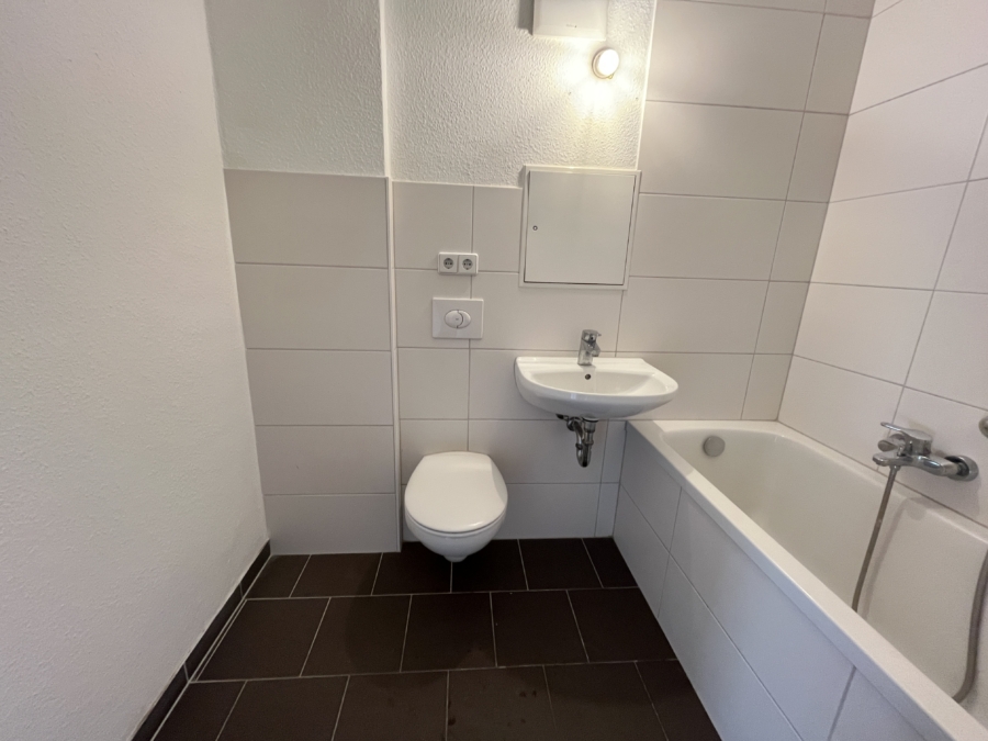 Bad mit Wanne