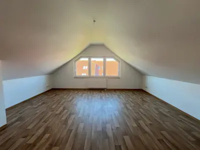 Dachgeschoss-Traum mit Einbauküche, 38820 Halberstadt, Wohnung